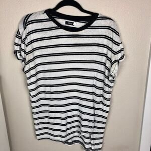 3/$20 BDG Black & White Oversized T-Shirt XS